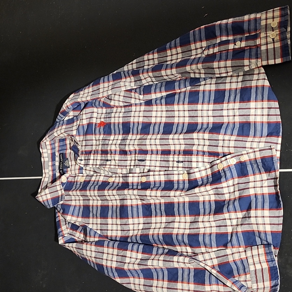 Long sleeved plaid